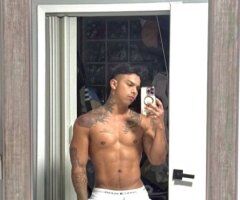 Miami Male Escort — Colombian Host with big 8-inch - Image 10