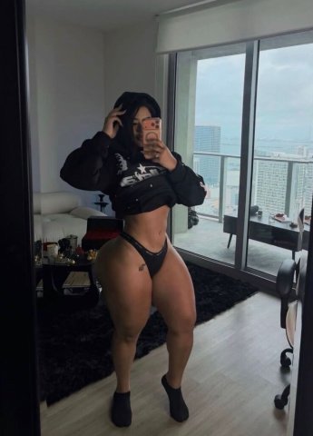 Pittsburgh, Pennsylvania Female Escort - 1