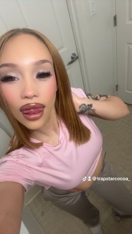 Pretty, discreet 18+ uncut fun — custom videos & FT shows - 1