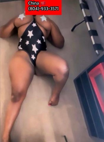 Richmond Female Escort — outcalls only with discreet backdoor service - 1