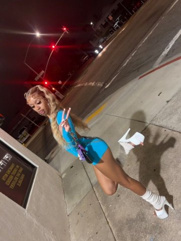 Los Angeles Female Escort — New in Town Incalls & Outcalls - 1