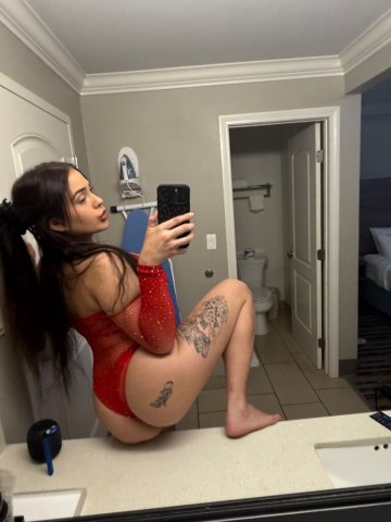 San Fernando Valley Female Escort — Italian squirting italiana (incall & outcall) - 1