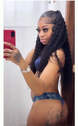 Baltimore Female Escort — Discreet, Upscale Location, Clean No Bare - 1