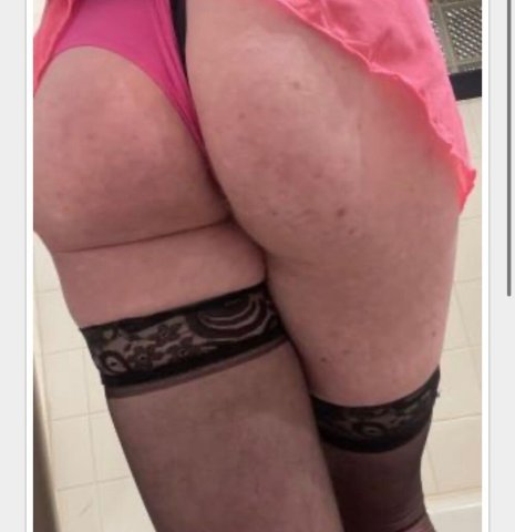 Chicago IL Male Escort — feminine sissy looking for tops - 1