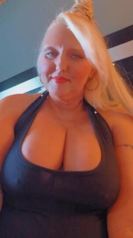 Charleston WV Blonde Escort — Thursday Fun, Relaxing Time (5'11) - 1