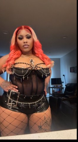 Chicago Female Escort — Incalls for Respectful Gentlemen Only - 1