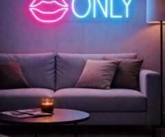 Bend escorts - Zoey (25) Downtown Portland — Playful, soft-touching escort