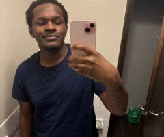 Minneapolis/St. Paul Limited-Time Male Escort — Facetime, Visits, Incalls/Outcalls, Massages & Penpal - Image 1