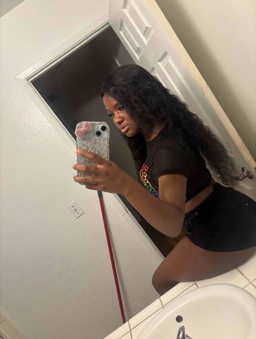 Fresno CA Chocolate Princess — Incalls & Outcalls with Video Verification - 1