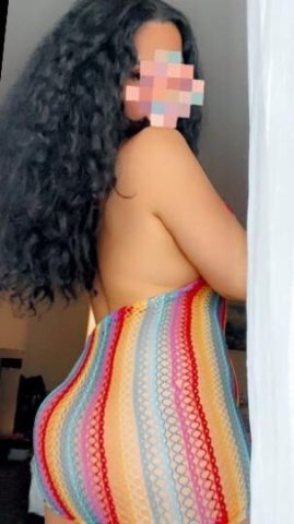 Leti (Santa Rosa, CA) — Curvy Latina Female Escort - 1