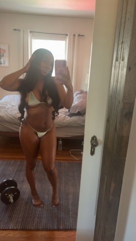 Busty & Petite Escort in San Mateo — Clean, Discreet Time, No Games - 1