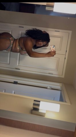 Manhattan Female Escort — VIP nightlife, private bookings, travel companionship - 1