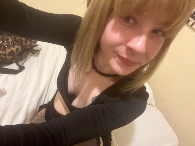 San Francisco Petite, Tattoed Dancer (26) — Incalls Only - 1