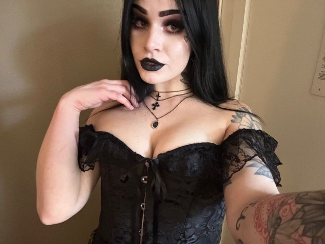 Tacoma Female Escort Lyla — Incall by Puyallup Fairgrounds & Outcalls in Puyallup - 1