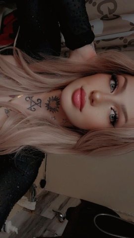 Petite Blonde Private Incall & Discreet Escort — South Everett - 1