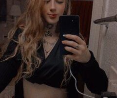 Petite Blonde Private Incall & Discreet Escort — South Everett - Image 6