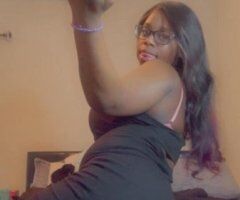 Memphis Female Escort — Chocolate Petite Car Dates - Image 4