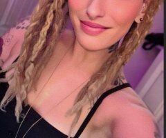 Phoenix escorts - Phoenix Female Escort — Outcalls & Cardate Suite 27