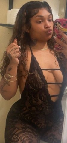 Long Beach CA Petite Exotic Escort — Discreet Outcalls Only (Facetime/Duo) - 1