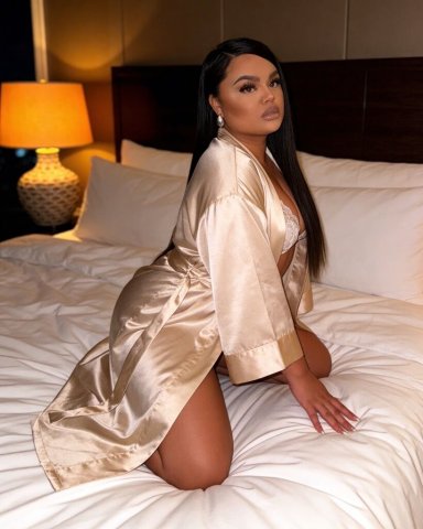 Sabina in Washington D.C. — thick & soft in all the right places - 1