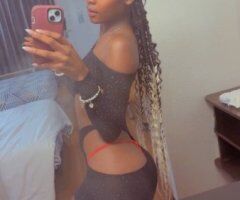 Little Rock Female Escort — Incalls, naked at the door - Image 4