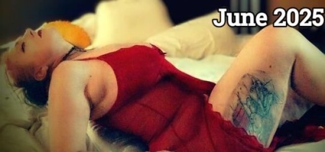 Chicago PAWG / PAWM Female Escort — Incall only, text-only - 1