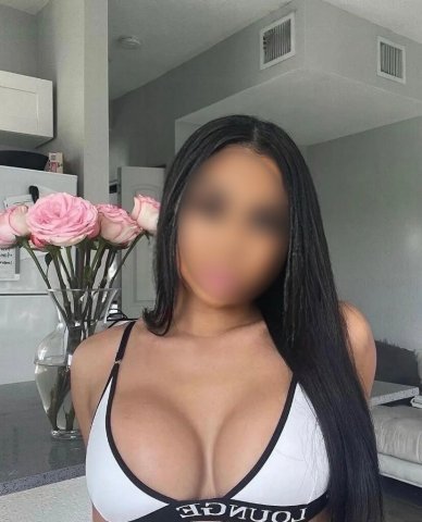 Ari (Dominicana) — Kansas City Outcall Female Escort, QV 250 Special - 1