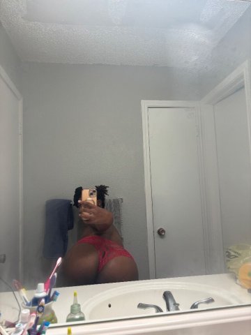Peaches  (27) — Wichita Kansas Female Escort - 1