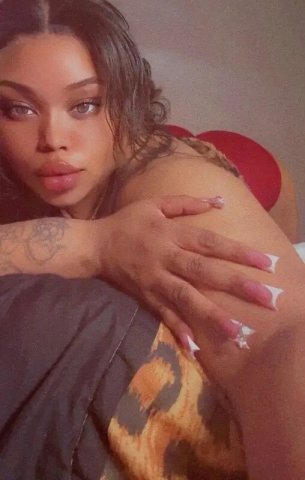 Los Angeles GFE Incalls/Outcalls — Party-Friendly 27 - 1
