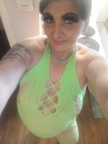BBW Ari “the super soaker” — Nuru & deep tissue massages + happy ending in West Akron - 1