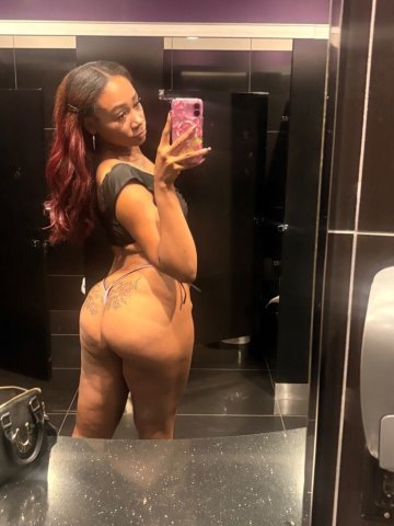Tall Doll (Qv-$140 - 23) — Tucson Female Escort for Dick Sucking, Massages, & OF Content - 1
