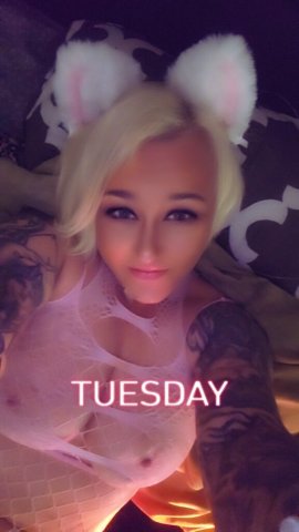 Cincinnati Female Escort — Pegging & private shows - 1