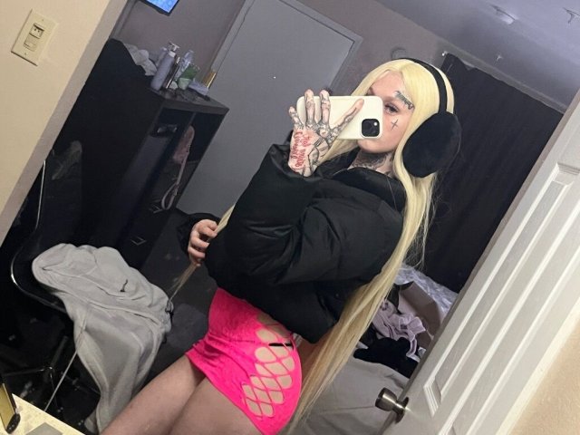 North Bay Female Escort — 2 Girl Special, Outcalls + Facetime - 1
