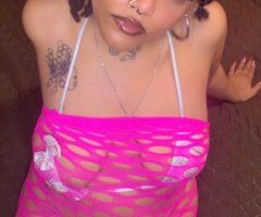 Seattle Female Escort — Outcalls with foot fetish & verification - Image 2