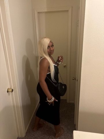 Oakland/East Bay Discreet Female Escort — Incall & Outcall by appt - 1