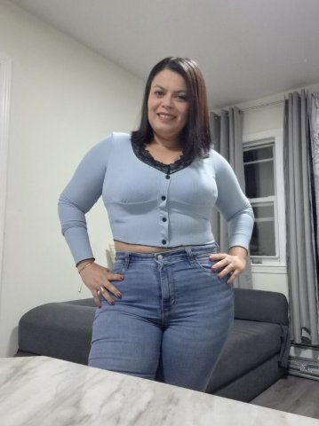 Erika (35) — Masajes relajantes y sensuales en Queens - 1