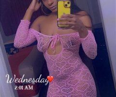 Montgomery escorts - Montgomery Petite Spinner Escort — Soft-Spoken, 5'1