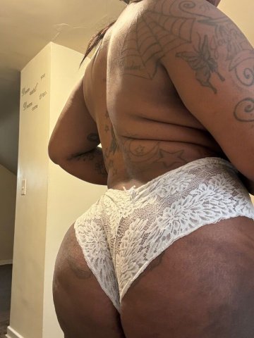 Toledo Female Escort — Outcalls & Car Dates - 1