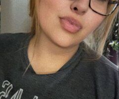Natural girl incall available — soft kisses and real conversation - Image 3