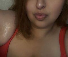 Natural girl incall available — soft kisses and real conversation - Image 4