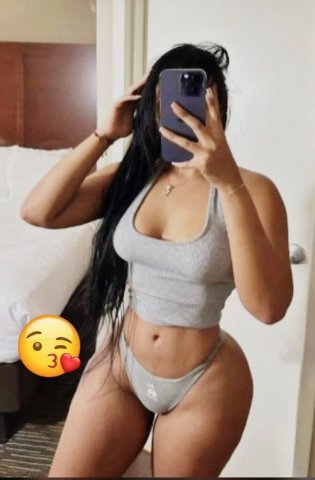 Memphis Female Escort — FaceTime verification - 1