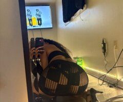 Fort Worth escorts - Fort Worth Texas Exclusive 2-Girl Escort (Caramel Women) — Relaxing King Treatment