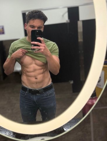 Louisville KY Male Escort — create content together - 1
