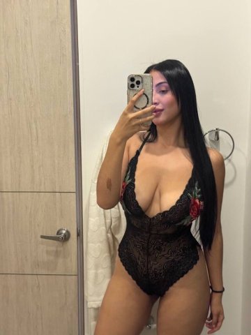 Rosanna in St Joseph, MO — Female Escort & Outcall Services - 1