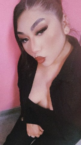 Upscale Companion — New Girl (Flirty & Affectionate, Real Recent Pics) - 1