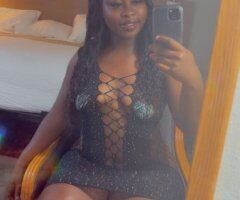 Tucson In-Call Escort — 5'2 Slim-Thick Fetish & BDSM (DUO Verification) - Image 3