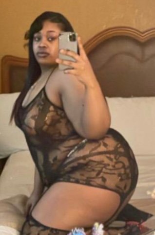 BBW hostess ready in Columbia SC — mature matching & discreet chat - 1