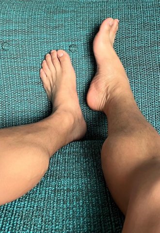 Portland, Maine Latino Masseur — discrete top or bottom - 1