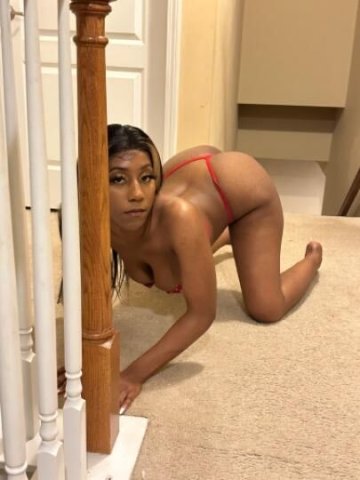 Columbia SC Fun-Size Female Escort — Slim Thick Personal Time - 1