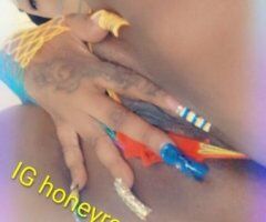 Dallas escorts - Dallas Female Escort — Full Body Massage, Appointment Only